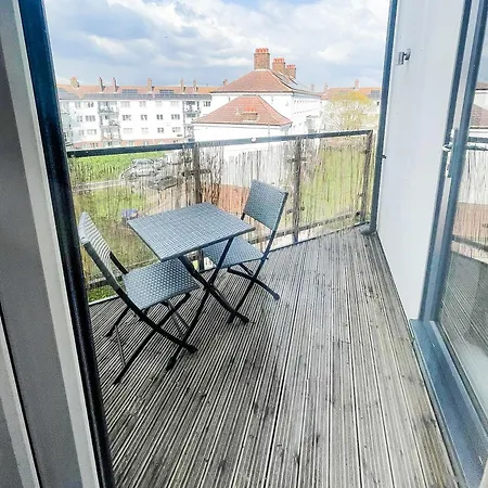 Spacious 2 Bedroom Apt By Ls2G Short Lets & Serviced Accommodation Greater London With Free Wifi Exterior photo
