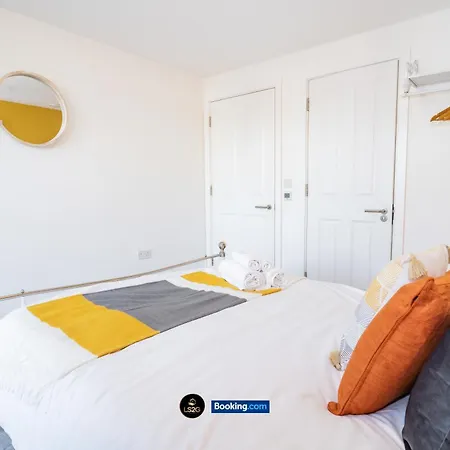 Spacious 2 Bedroom Apt By Ls2G Short Lets & Serviced Accommodation Greater London With Free Wifi Exterior photo